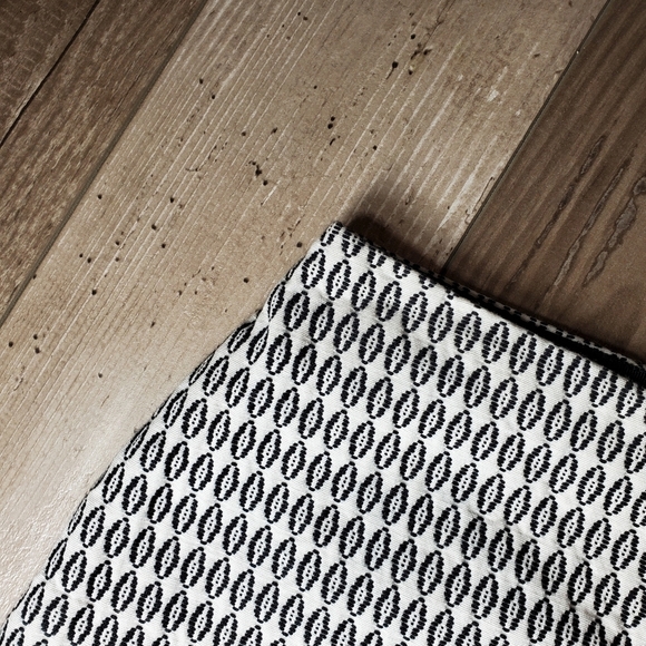 Ann Taylor Tapestry Lined Side Zip Pencil Skirt Women's Size 4 NWOT Black White - Picture 11 of 14